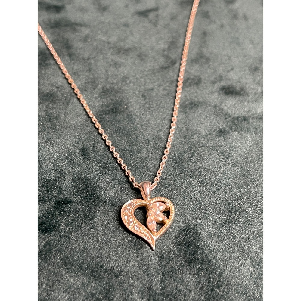 925 Sterling Silver Heart Pendant Necklace Shimmering Stones Silver Tone 18 Inch